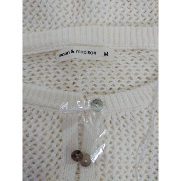 Moon & Madison White Short Sleeve Mesh Knit Button Henley Top Womens M. - Picture 3 of 8